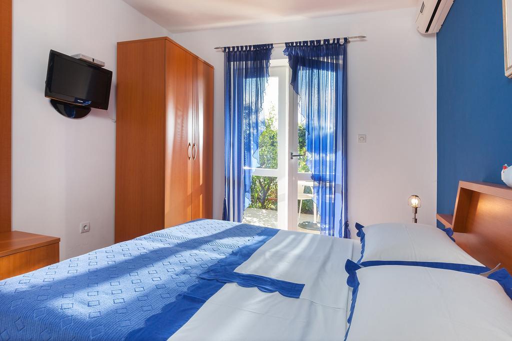 Villa Rosa Makarska Room photo